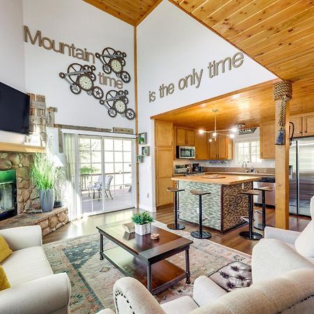 Remodeled Crestline Retreat Walk To Lake Gregory! Buitenkant foto