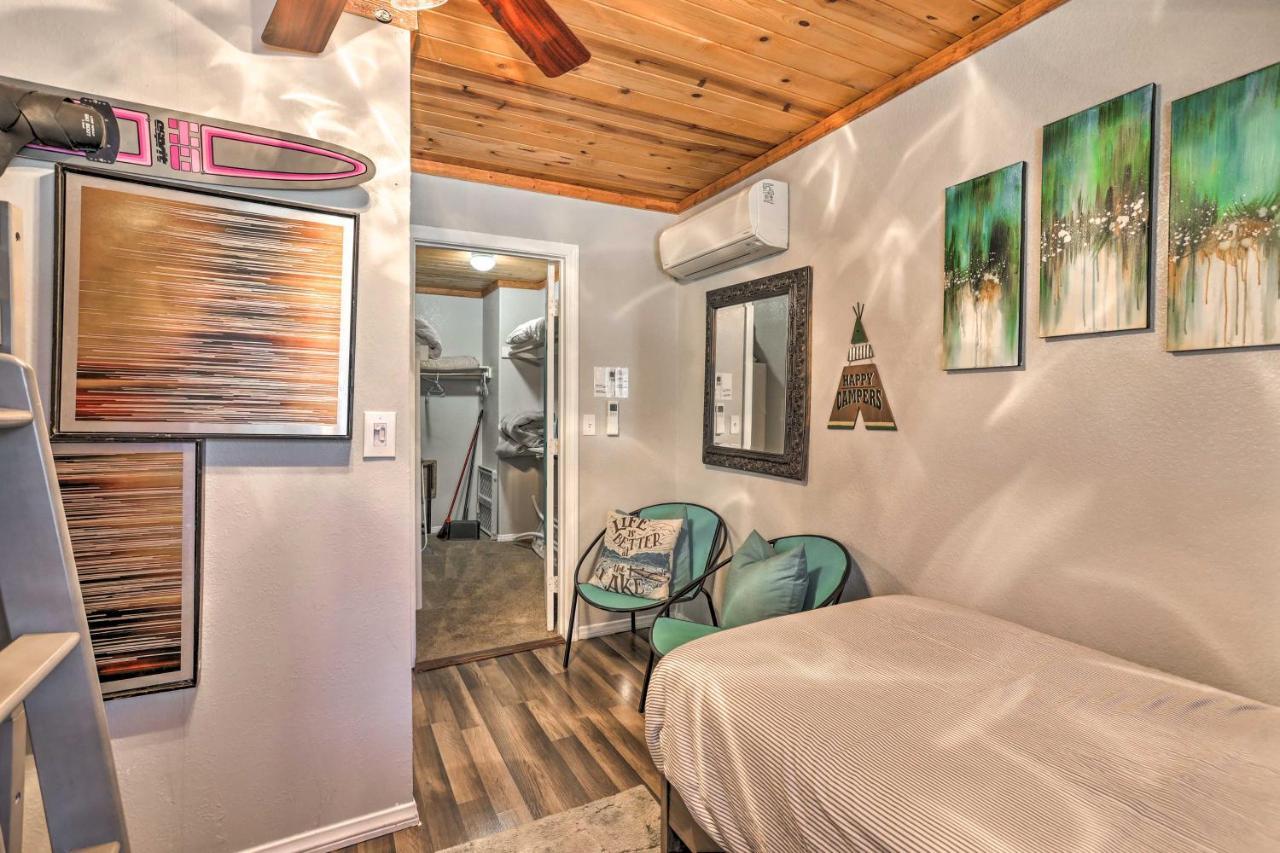 Remodeled Crestline Retreat Walk To Lake Gregory! Buitenkant foto