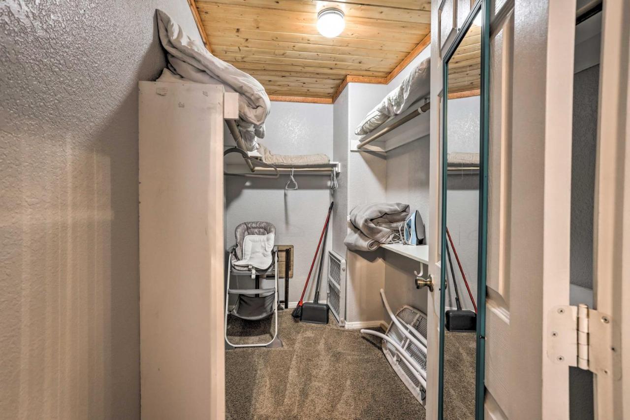 Remodeled Crestline Retreat Walk To Lake Gregory! Buitenkant foto