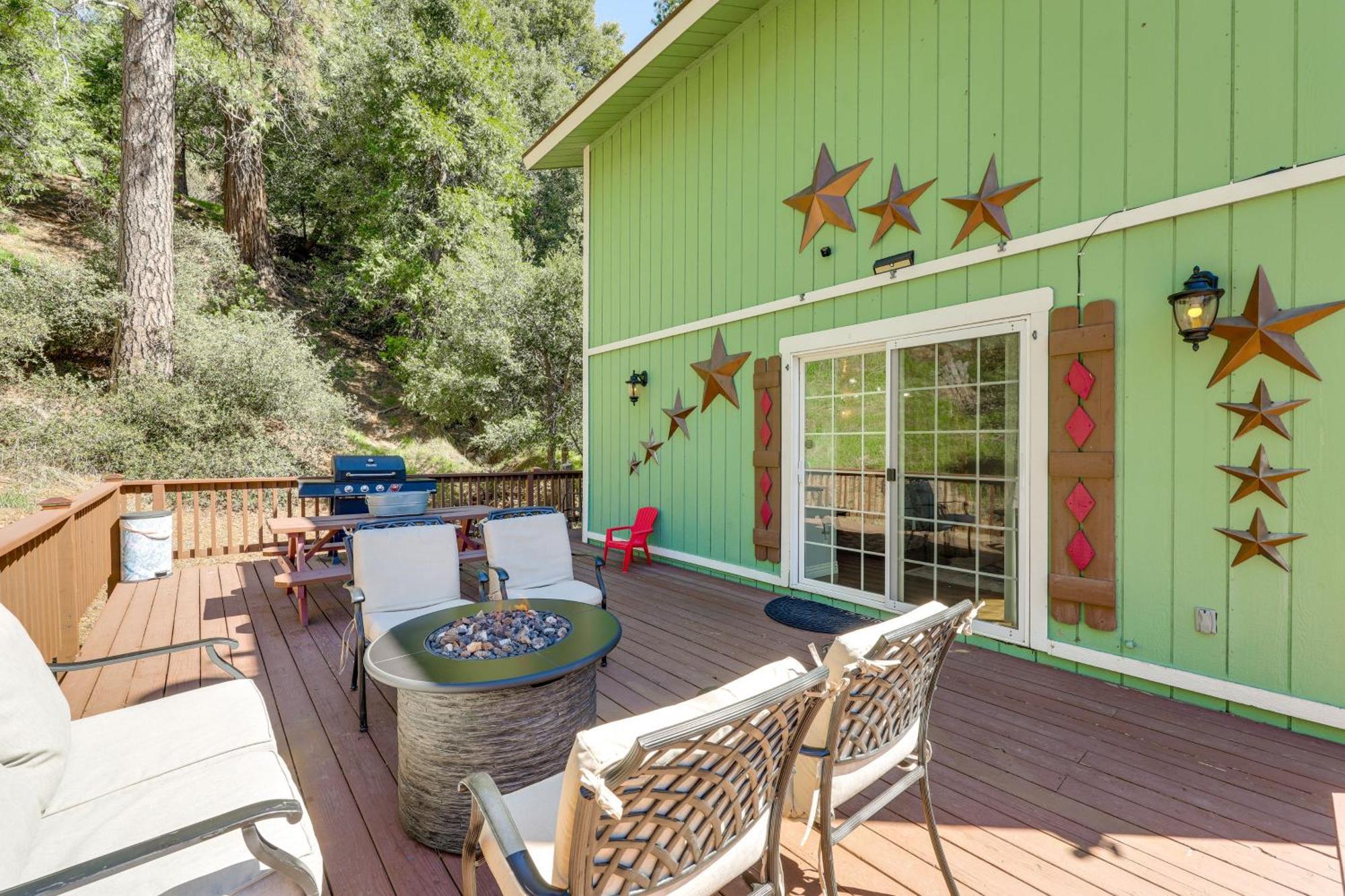 Remodeled Crestline Retreat Walk To Lake Gregory! Buitenkant foto