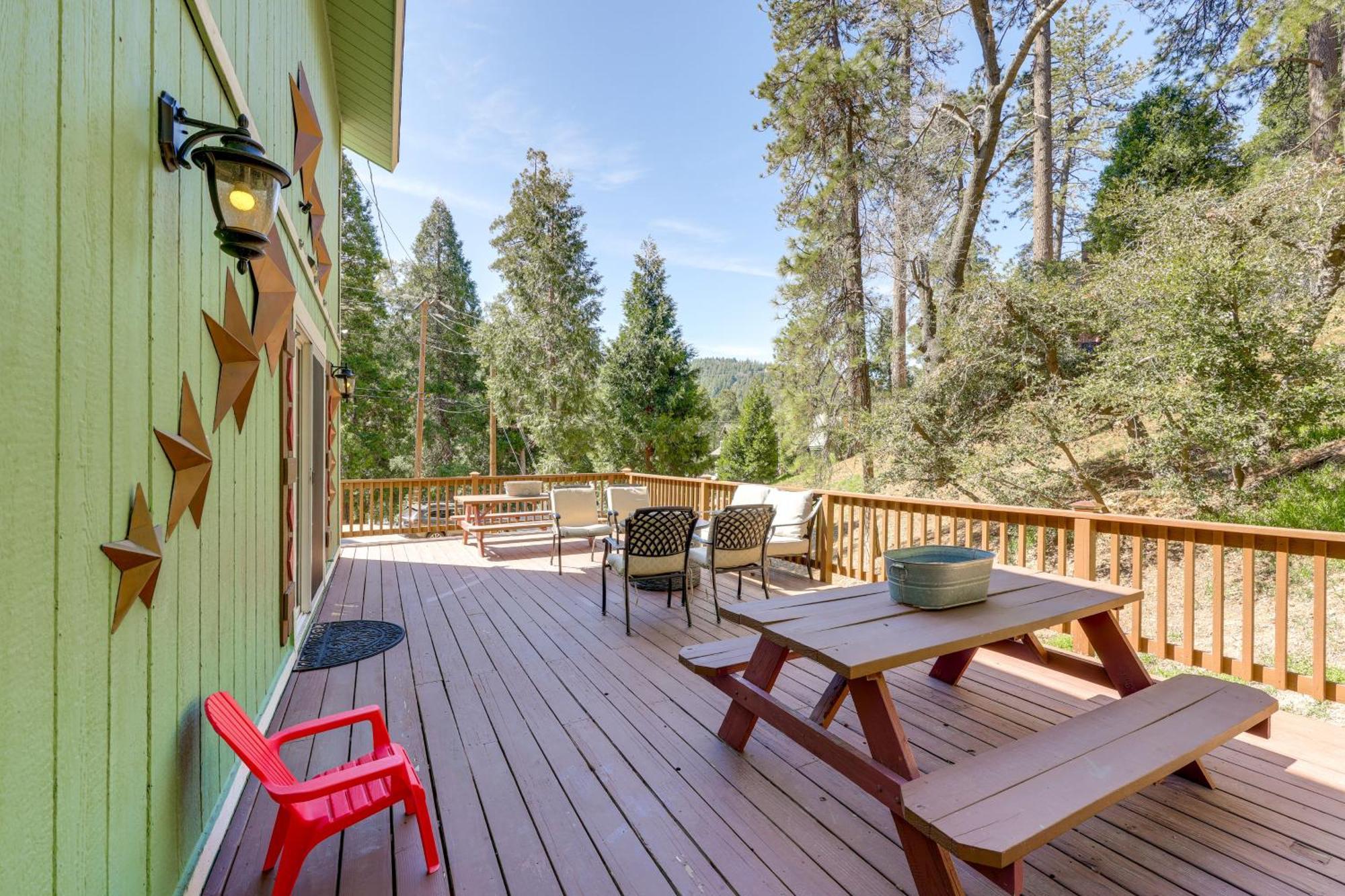 Remodeled Crestline Retreat Walk To Lake Gregory! Buitenkant foto