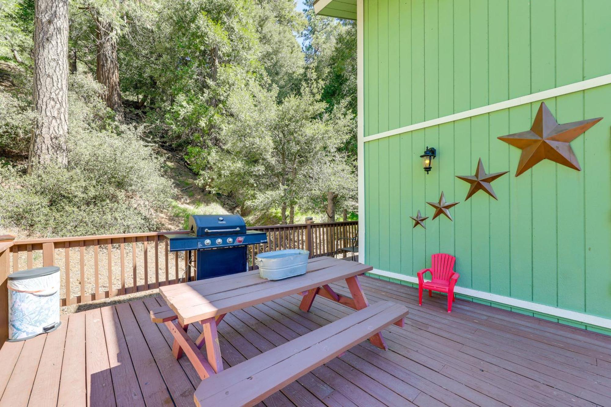Remodeled Crestline Retreat Walk To Lake Gregory! Buitenkant foto